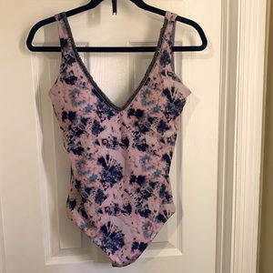 Baru swimsuit size XL pink wit beading